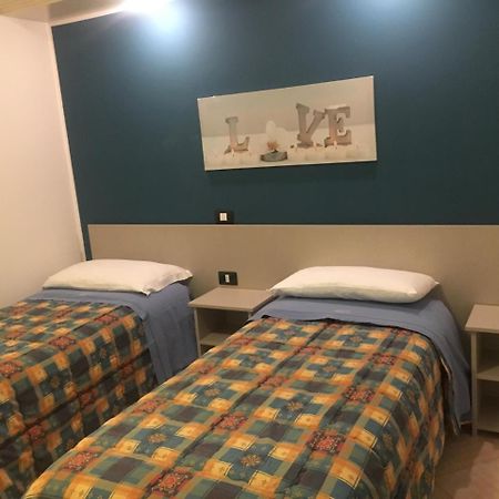 Mediterraneo Bed & Breakfast Pozzallo Ngoại thất bức ảnh