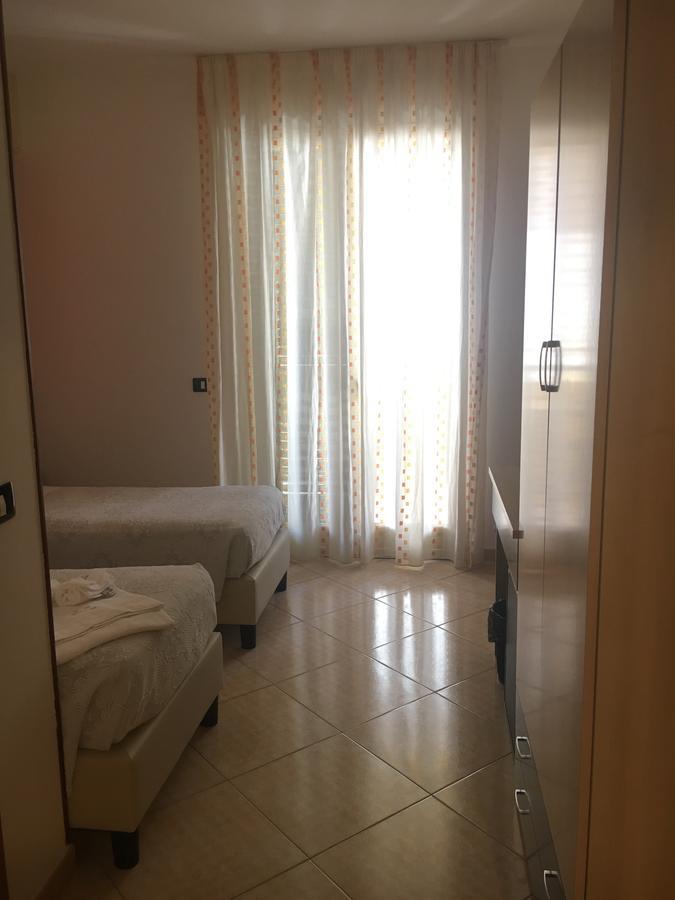 Mediterraneo Bed & Breakfast Pozzallo Ngoại thất bức ảnh