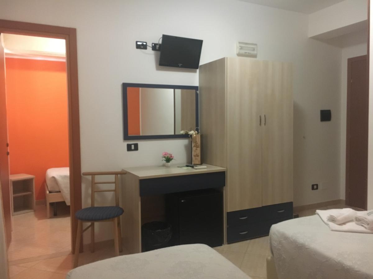 Mediterraneo Bed & Breakfast Pozzallo Ngoại thất bức ảnh